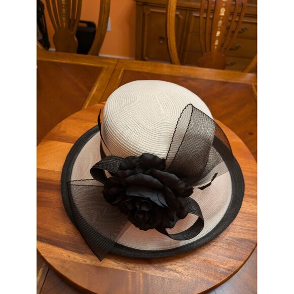Betmar New York Vintage White 100% Straw Rolled Brim Roses Hat Style  G4395 main image 5